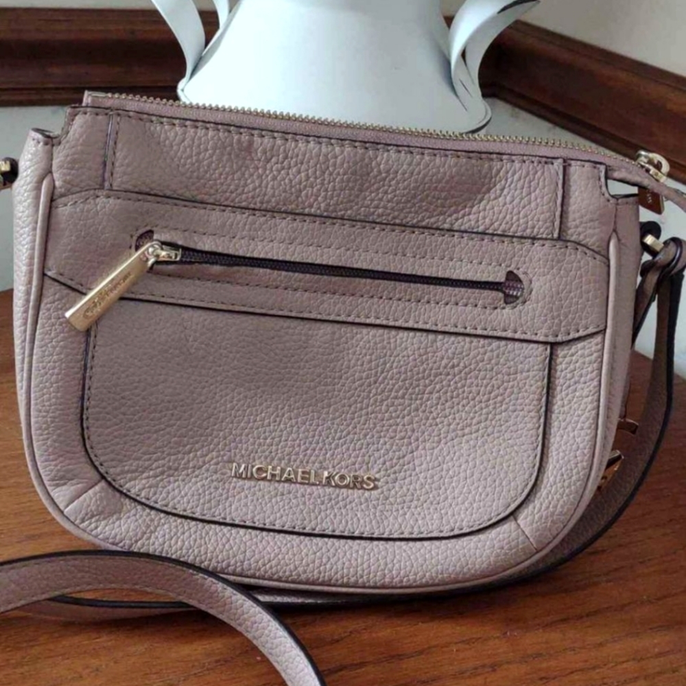 Purse 👛 FREE SHIPPING :)